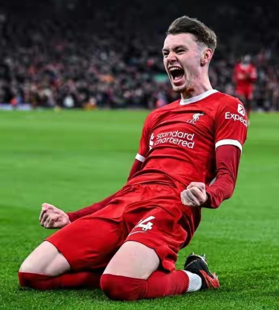 爱游戏-利物浦后卫神勇救险，助球队成功保级，类型计划.-爱游戏